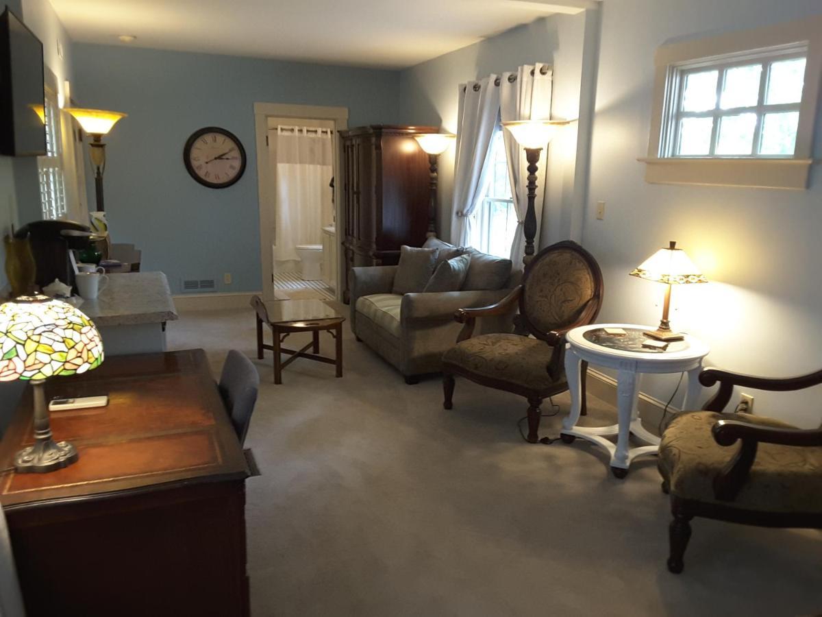 North Lodge On Oakland Bed And Breakfast แอชวิลล์ ภายนอก รูปภาพ