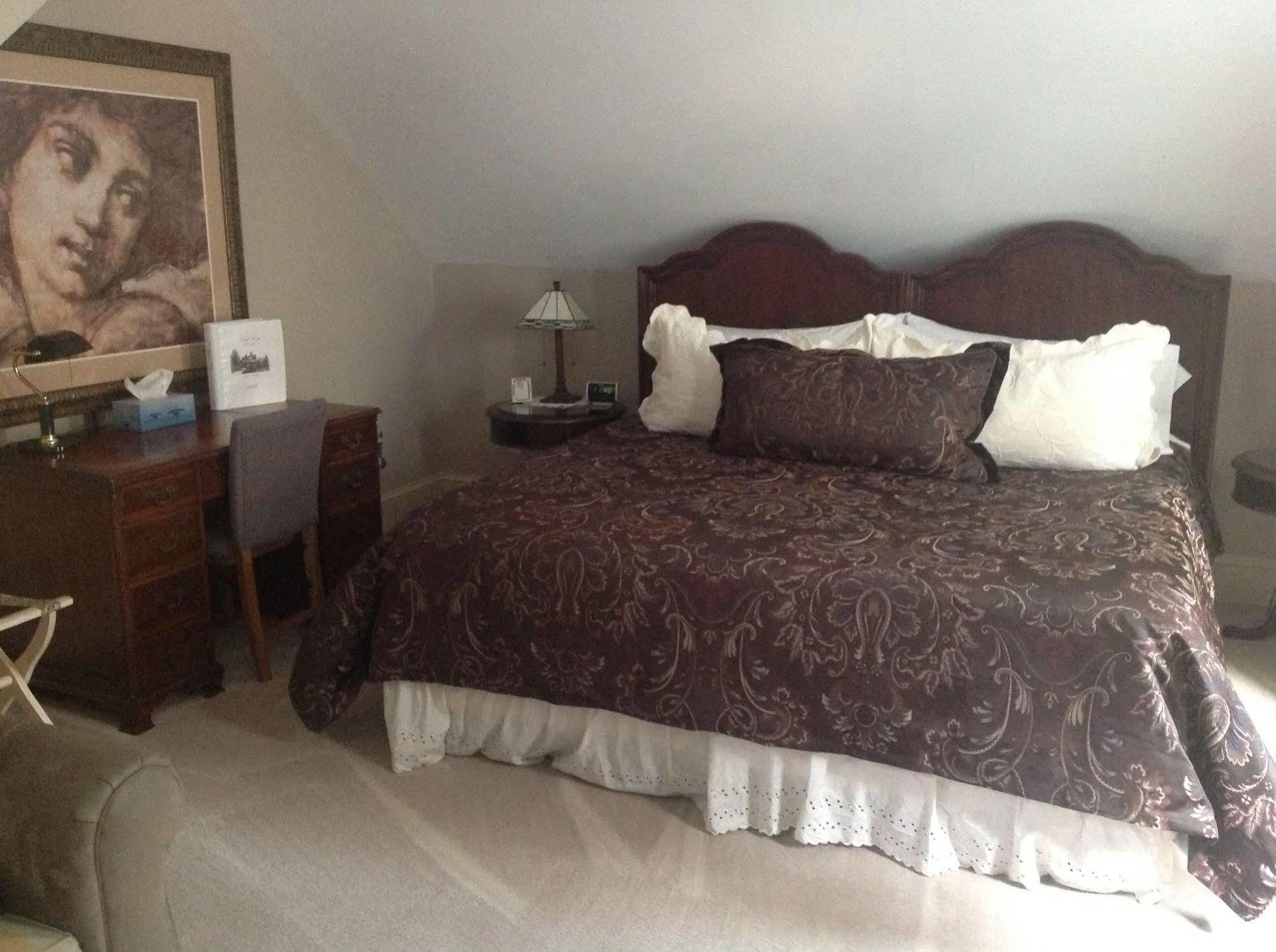 North Lodge On Oakland Bed And Breakfast แอชวิลล์ ภายนอก รูปภาพ