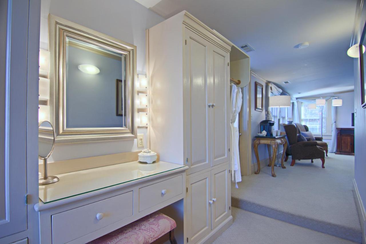 North Lodge On Oakland Bed And Breakfast แอชวิลล์ ภายนอก รูปภาพ