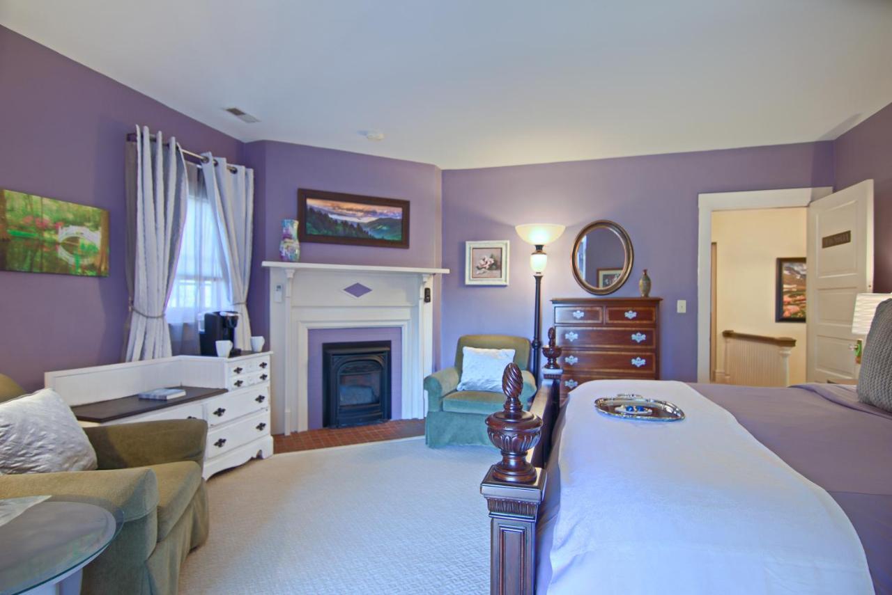 North Lodge On Oakland Bed And Breakfast แอชวิลล์ ภายนอก รูปภาพ